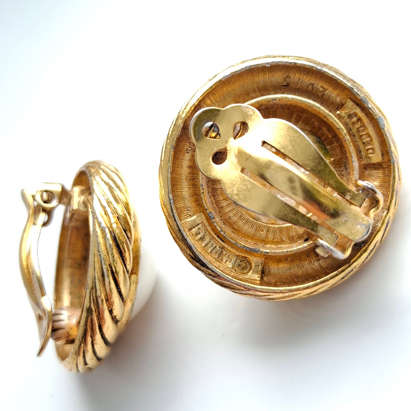 Vintage 1980s Chanel Gold Tone Faux Pearl Clip-on Earrings