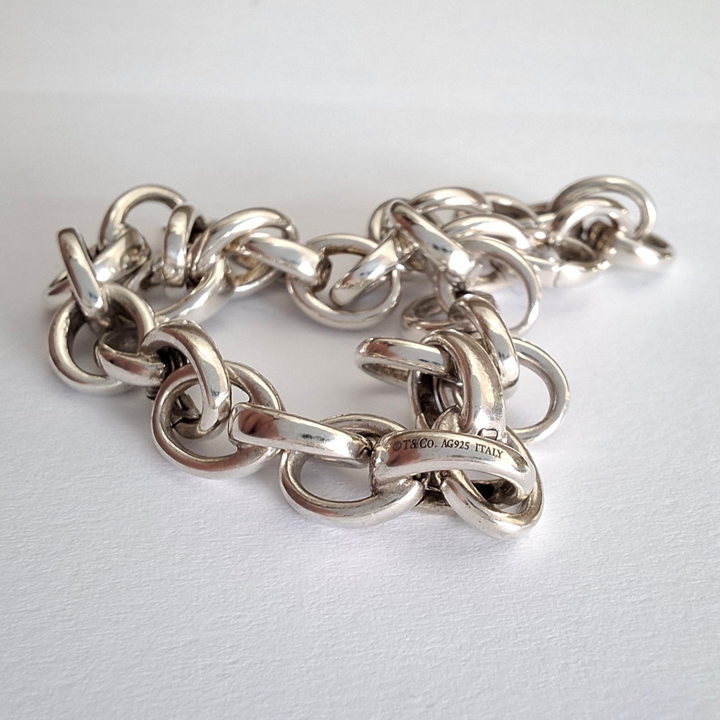 Tiffany & Co Sterling Silver Oval Link Clasping Bracelet with Opening Links for Charms