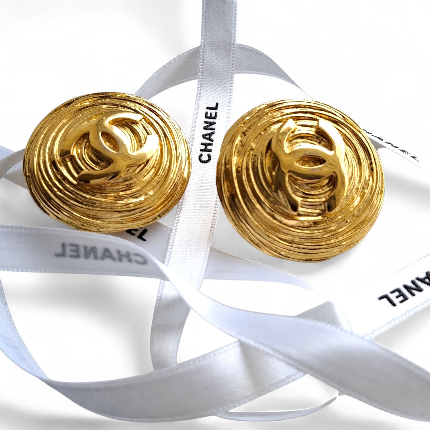 1980s Vintage Chanel Gold Plated CC Logo Earrings