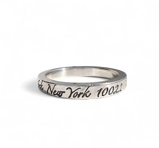 Preloved Vintage Tiffany & Co 5th Avenue New York Silver Script Band Ring