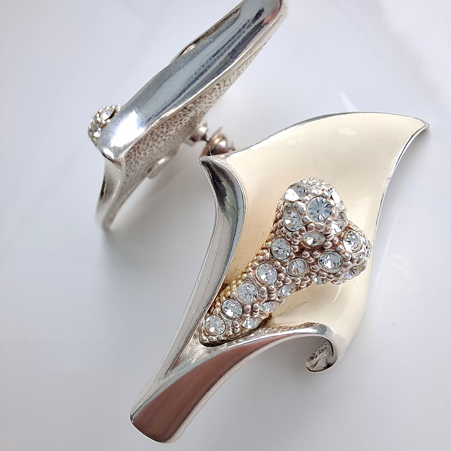 Vintage Vivienne Westwood Lily Bone Earrings