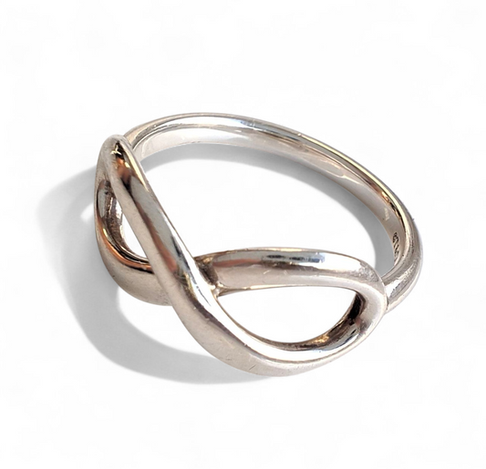 Tiffany & Co. Infinity Ring in Solid Sterling Siver