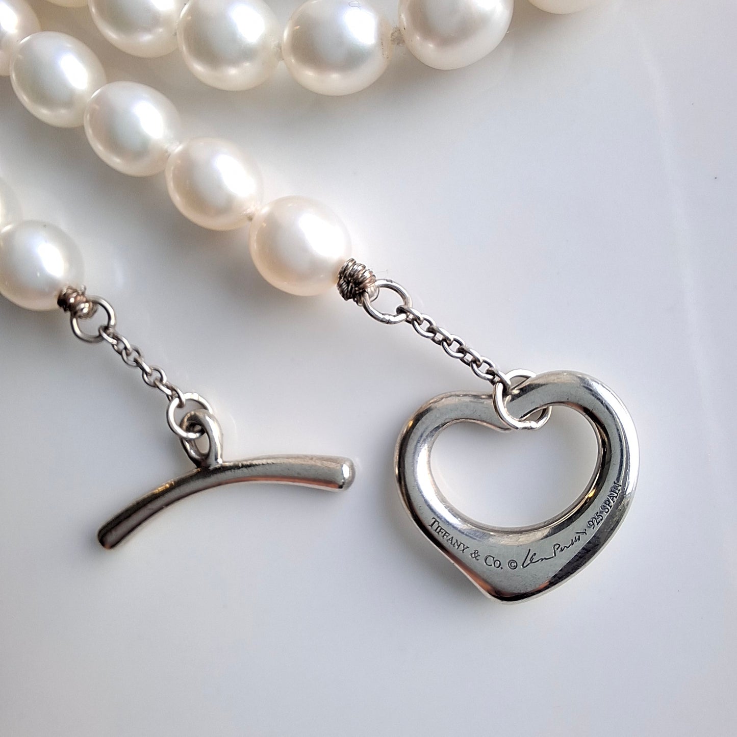 Elsa Peretti Tiffany & Co Open Heart Silver Toggle Freshwater Pearl Necklace