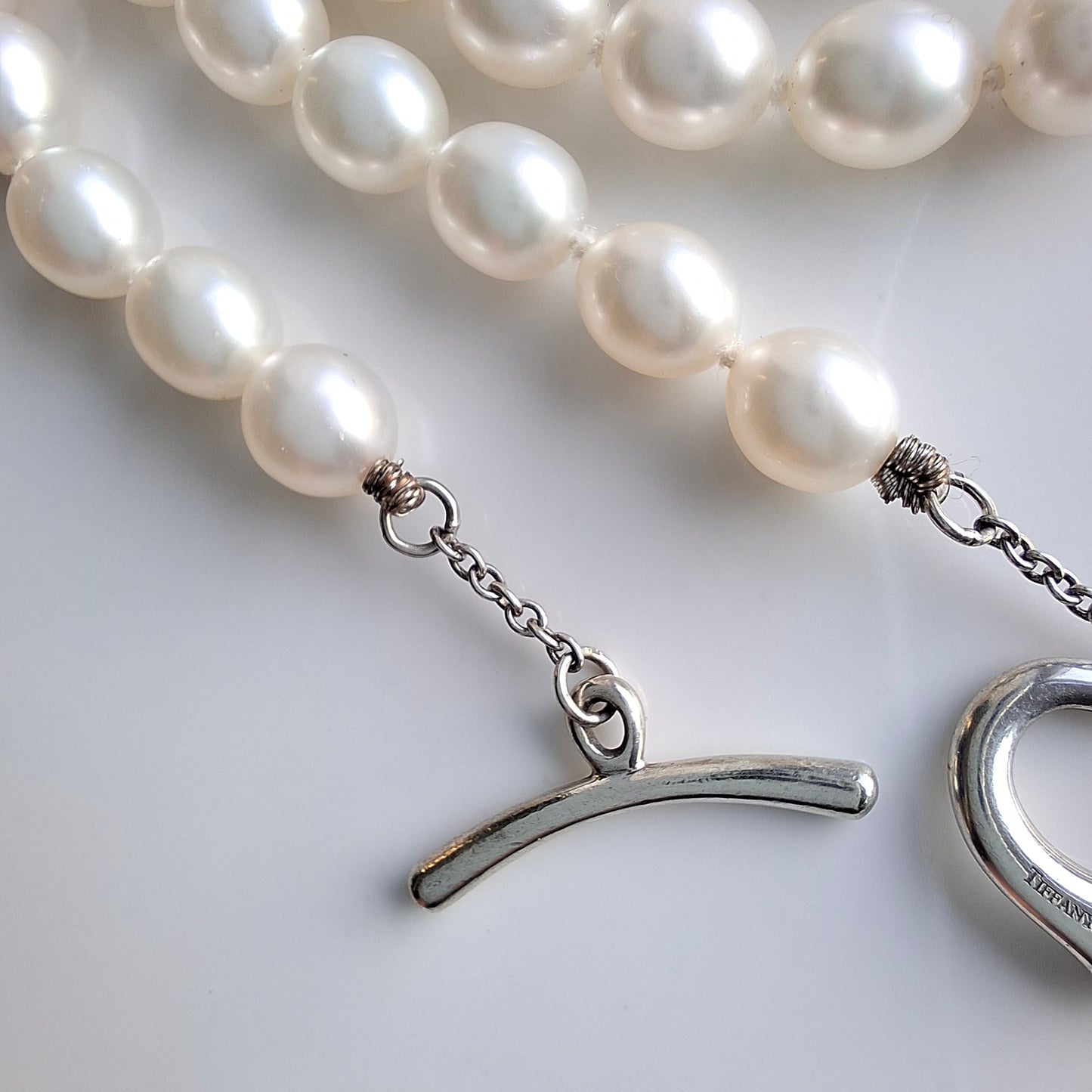 Elsa Peretti Tiffany & Co Open Heart Silver Toggle Freshwater Pearl Necklace