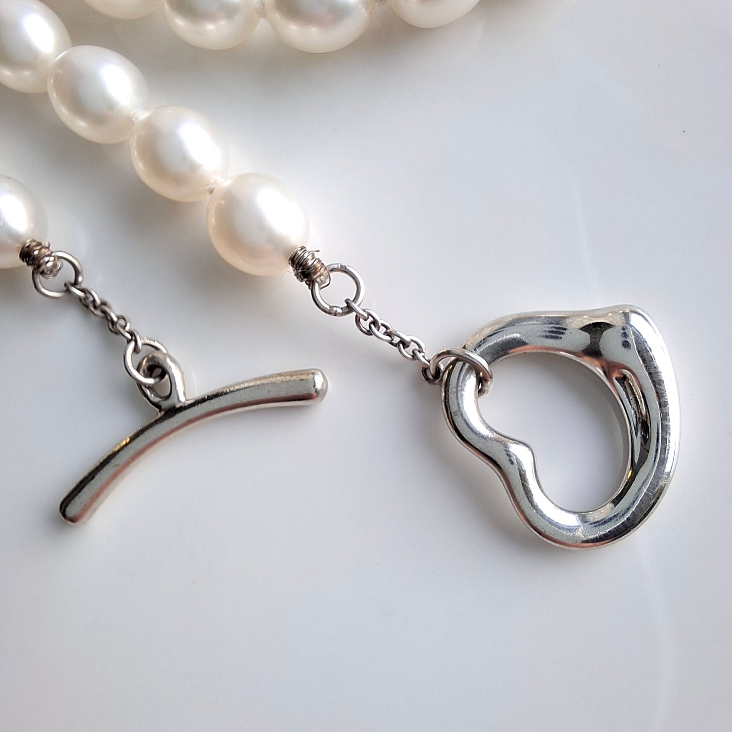 Elsa Peretti Tiffany & Co Open Heart Silver Toggle Freshwater Pearl Necklace