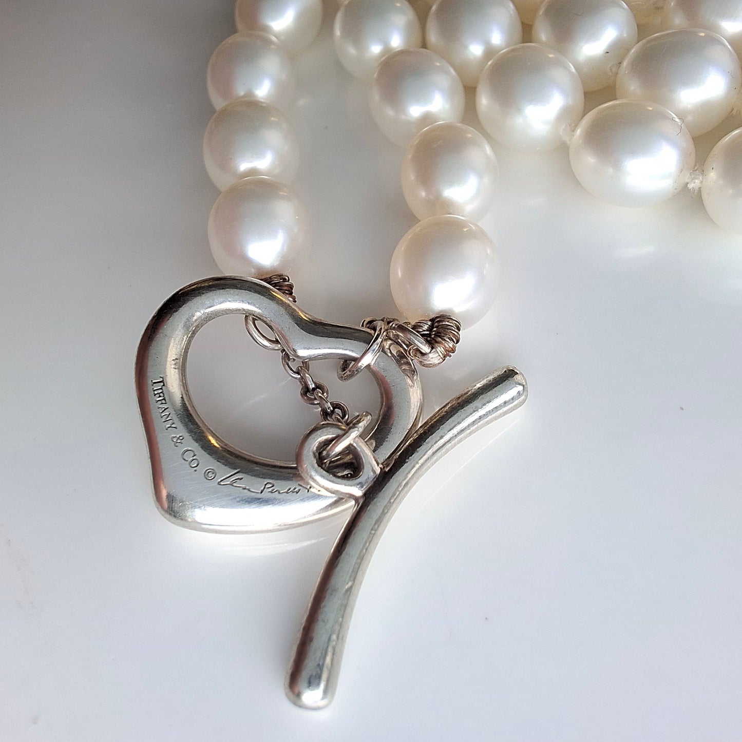Elsa Peretti Tiffany & Co Open Heart Silver Toggle Freshwater Pearl Necklace