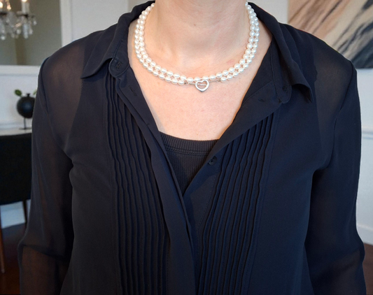 Elsa Peretti Tiffany & Co Open Heart Silver Toggle Freshwater Pearl Necklace