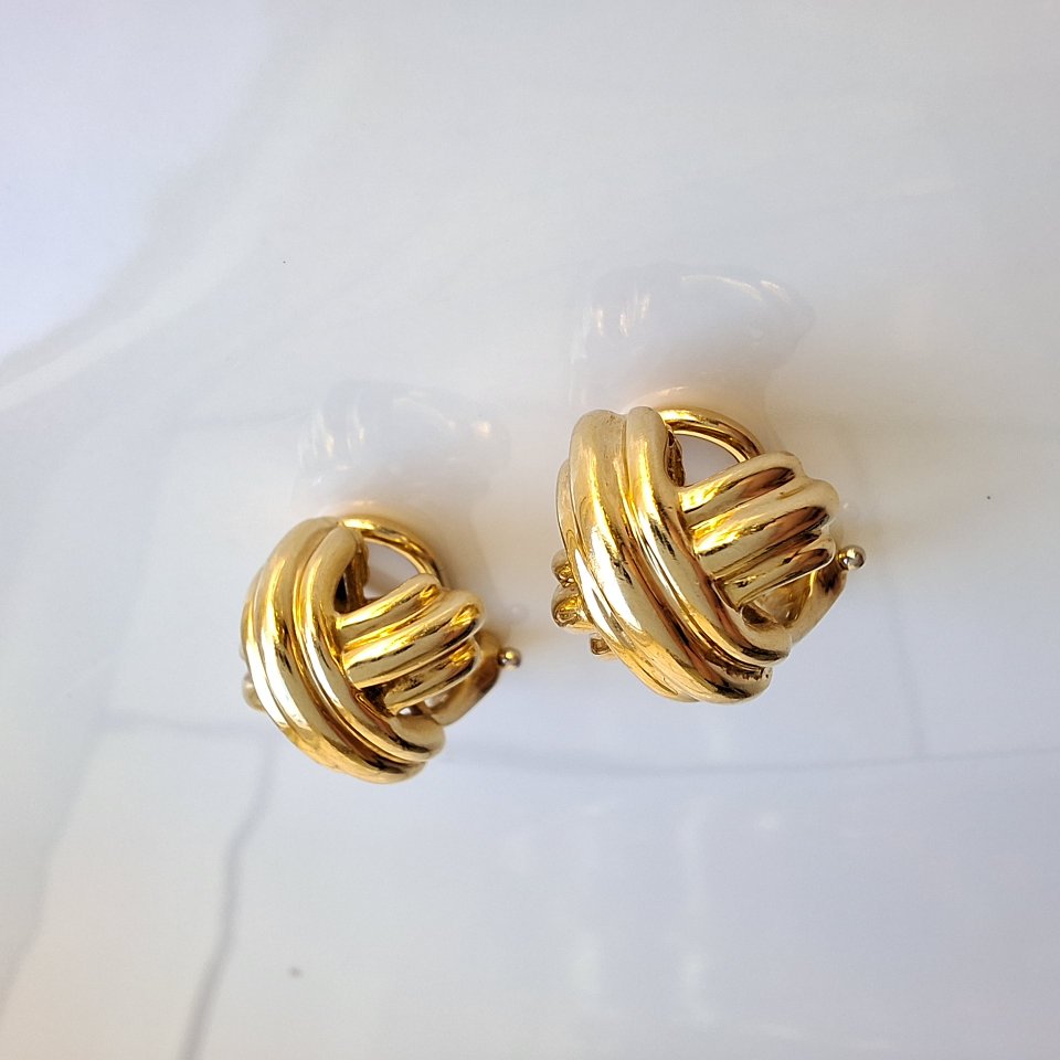 Vintage Tiffany & Co Signature X Clip-on Earrings in Solid 18k Gold