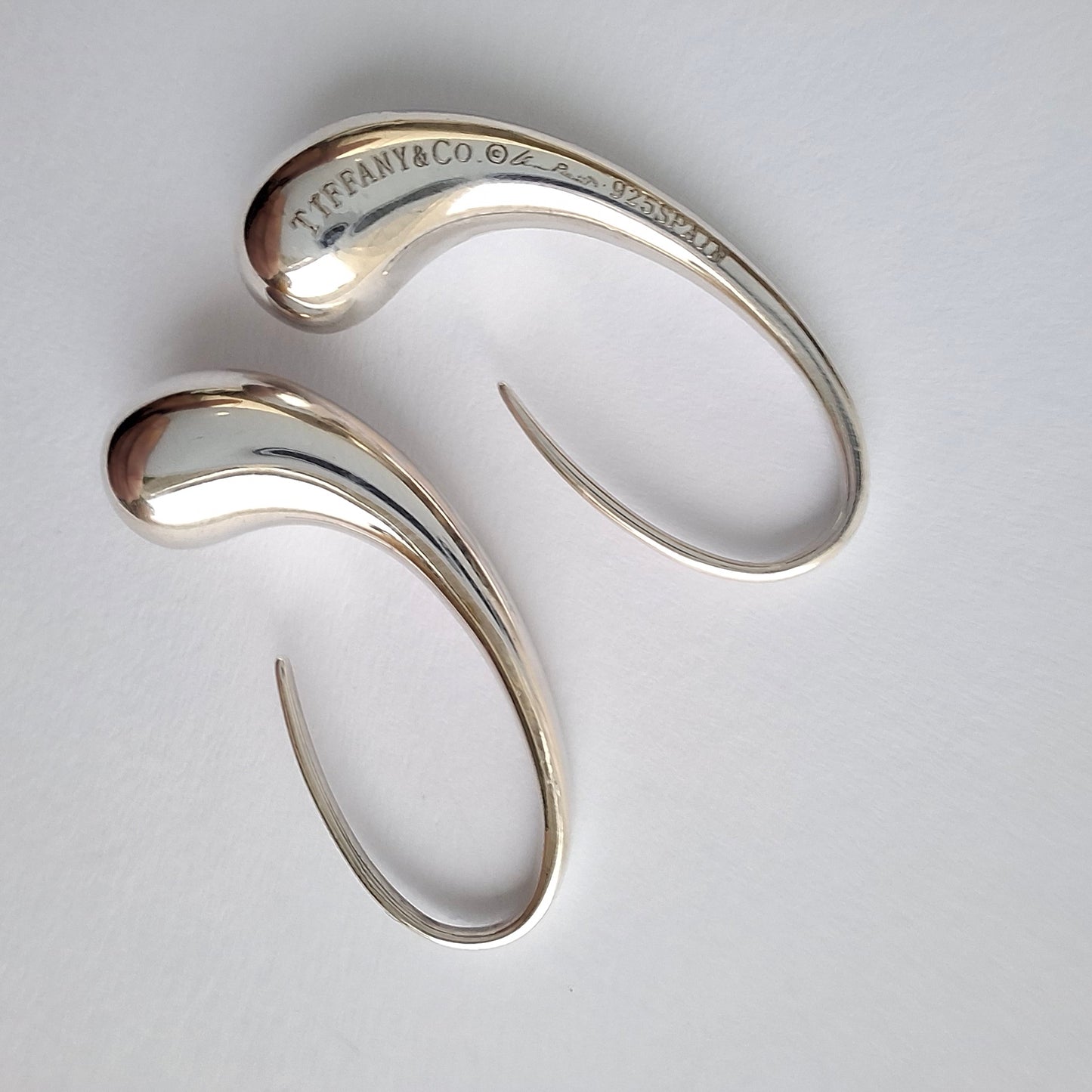 Elsa Peretti Teardrop Hoop Earrings in Sterling Silver With Tiffany & Co Pouch and Box