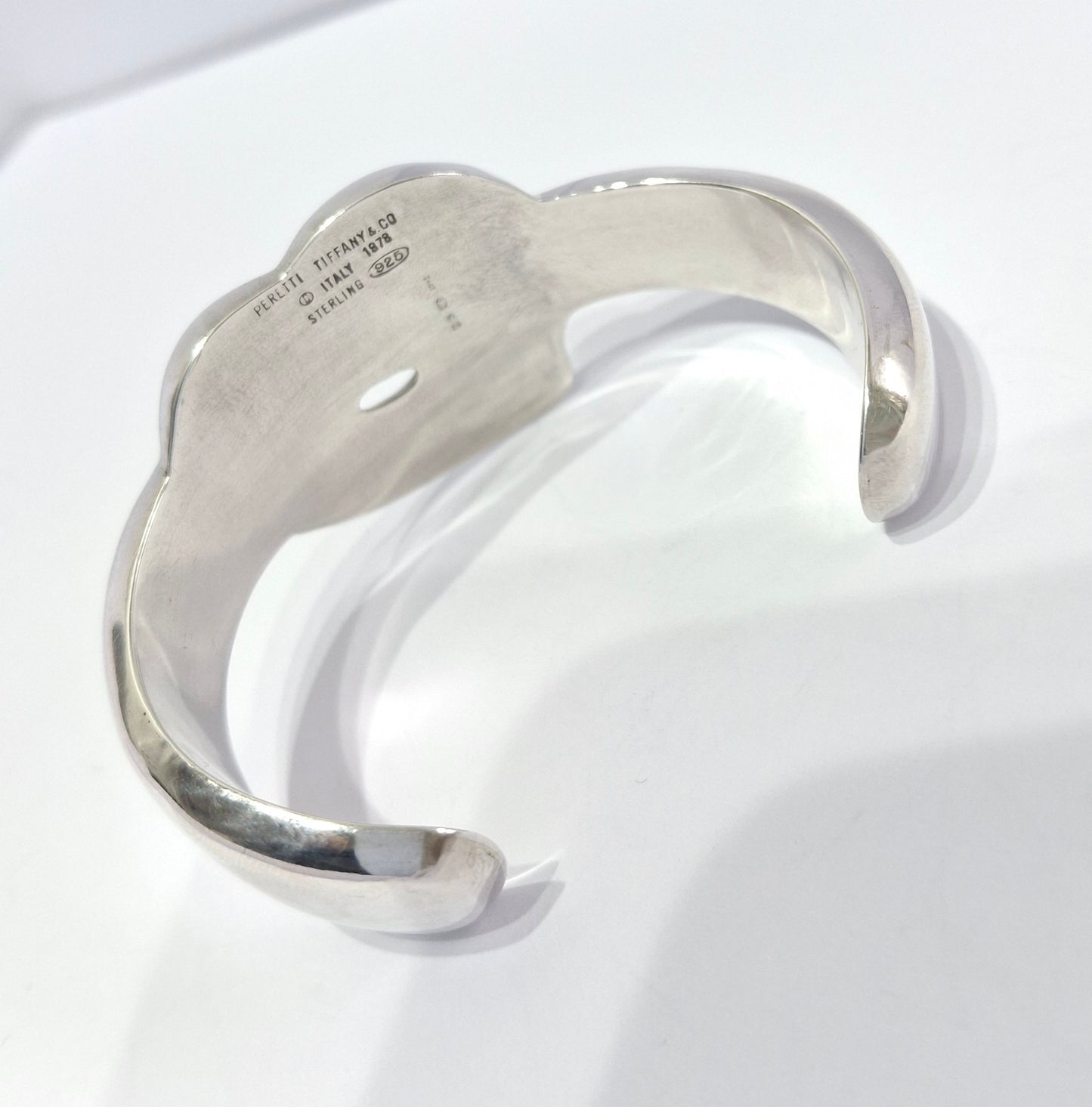 Vintage 1978 Elsa Peretti Love Knot Cuff Bracelet in 925 Sterling Silver