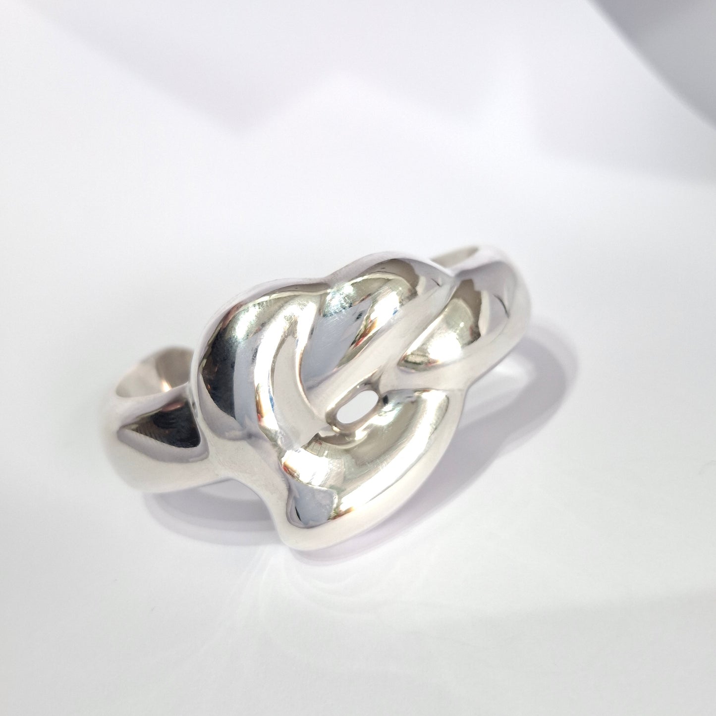 Vintage 1978 Elsa Peretti Love Knot Cuff Bracelet in 925 Sterling Silver