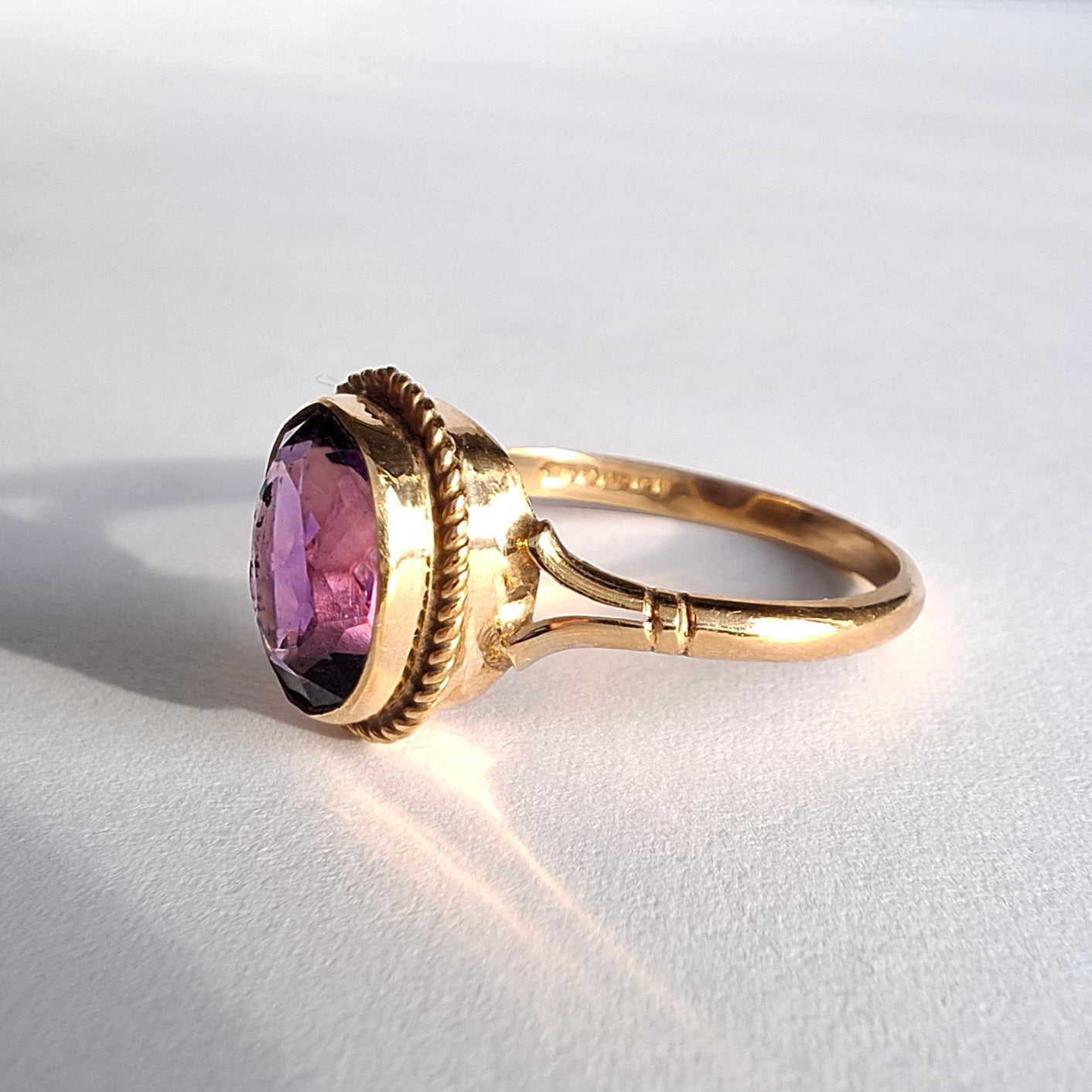 Vintage Amethyst Single Stone Ring in Hallmarked 9ct Gold