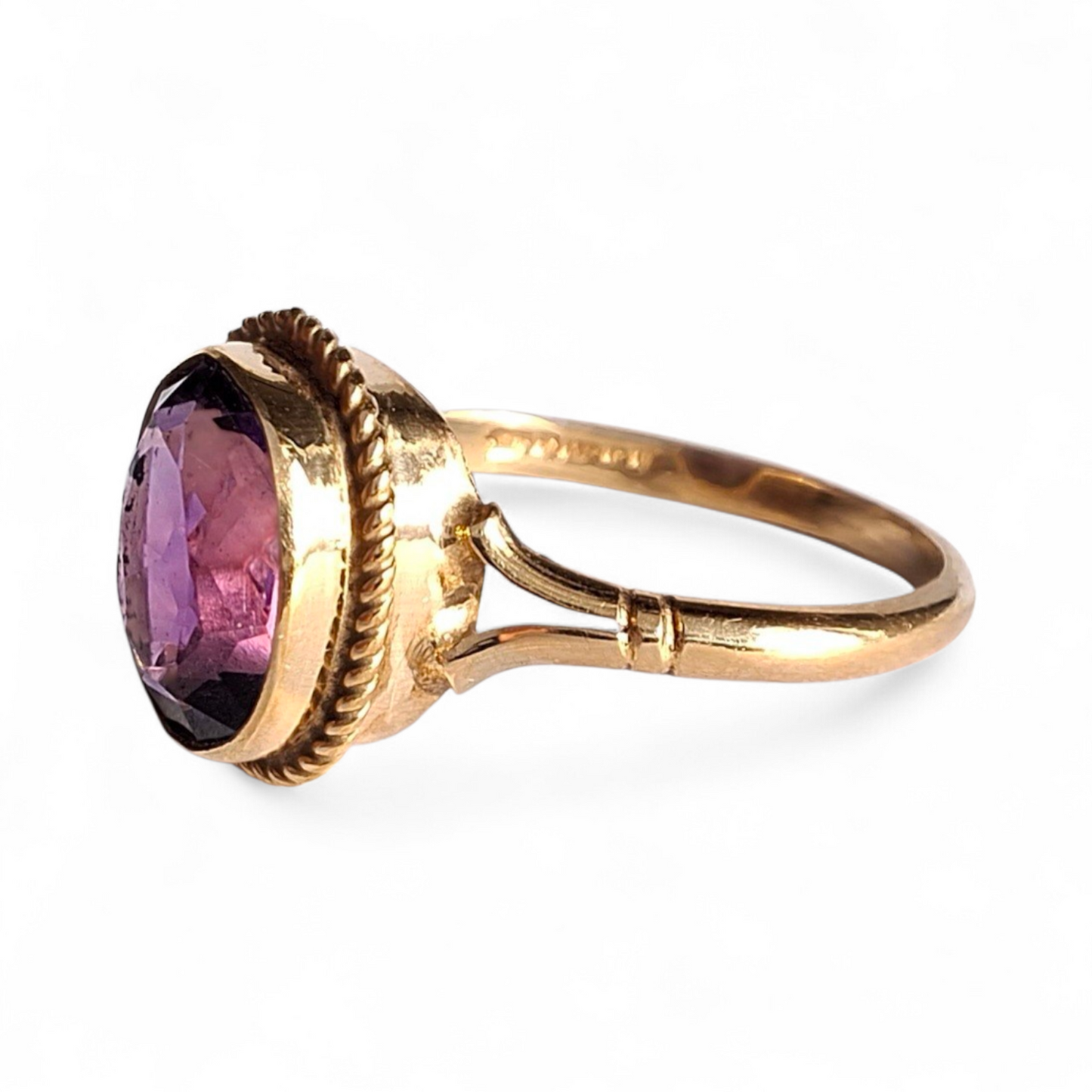 Vintage Amethyst Single Stone Ring in Hallmarked 9ct Gold