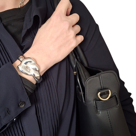 Vintage 1978 Elsa Peretti Love Knot Cuff Bracelet in 925 Sterling Silver