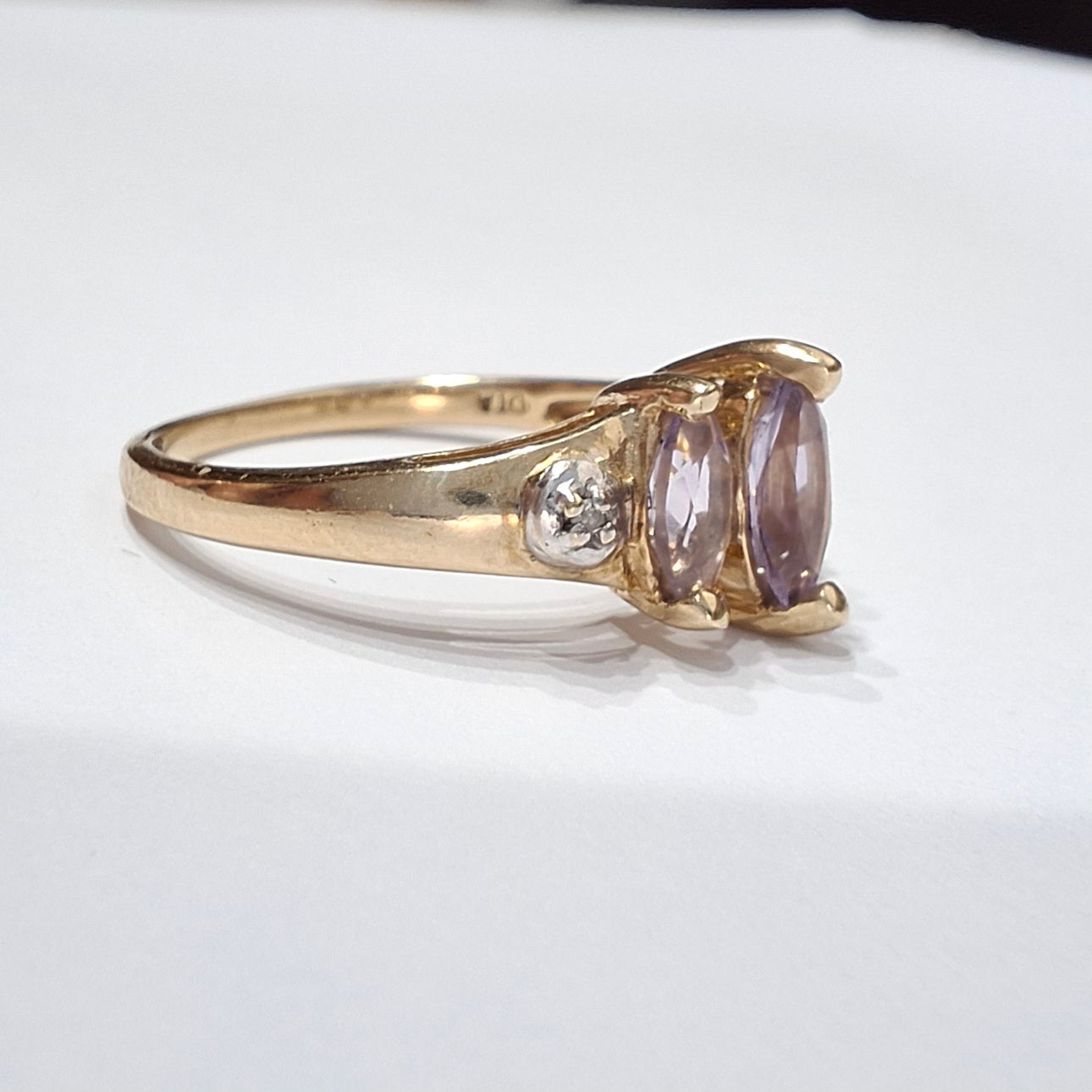 Vintage 9ct Gold Amethyst & Diamond Trilogy Ring