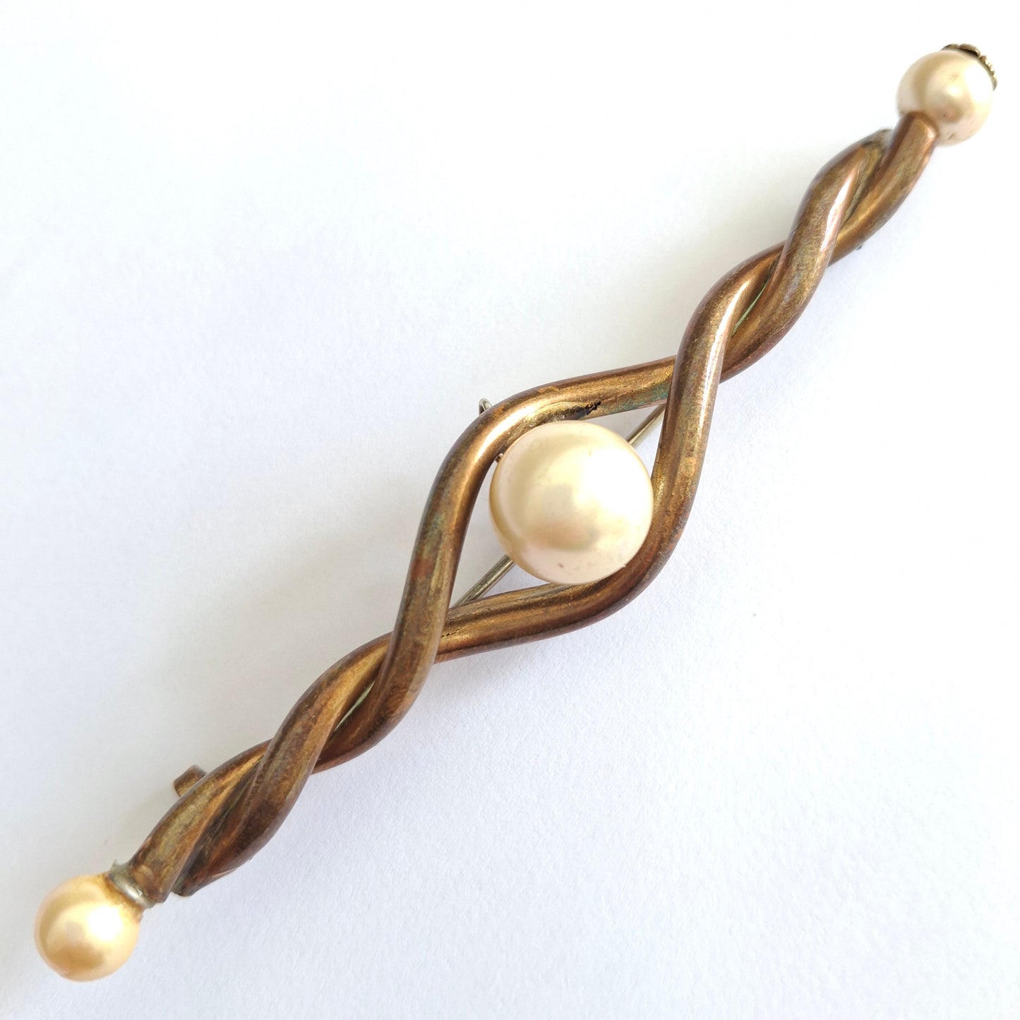 Vintage 1961 Chanel Pearl & Gilt Metal Lapel Pin / Bar Brooch