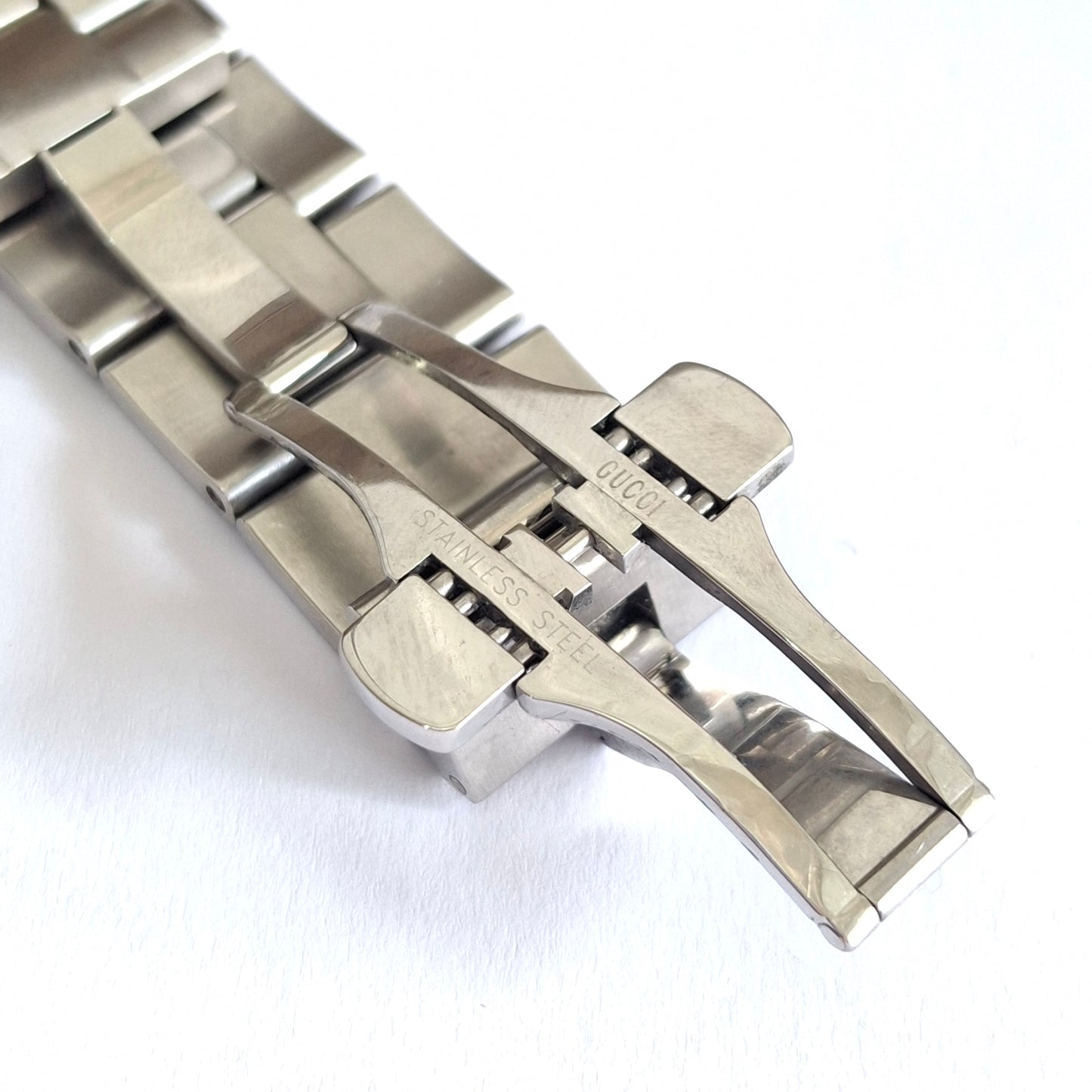 Gucci 41mm G Logo Swiss Made 101M Day / Date Watch