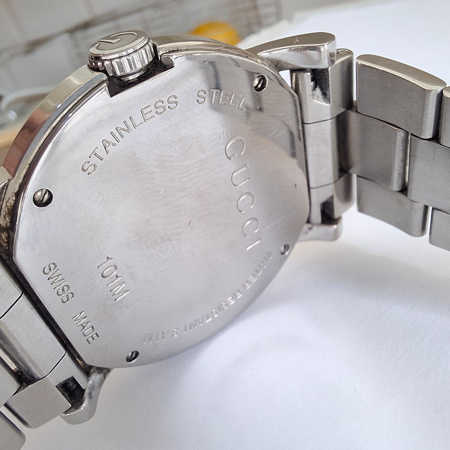 Gucci 41mm G Logo Swiss Made 101M Day / Date Watch