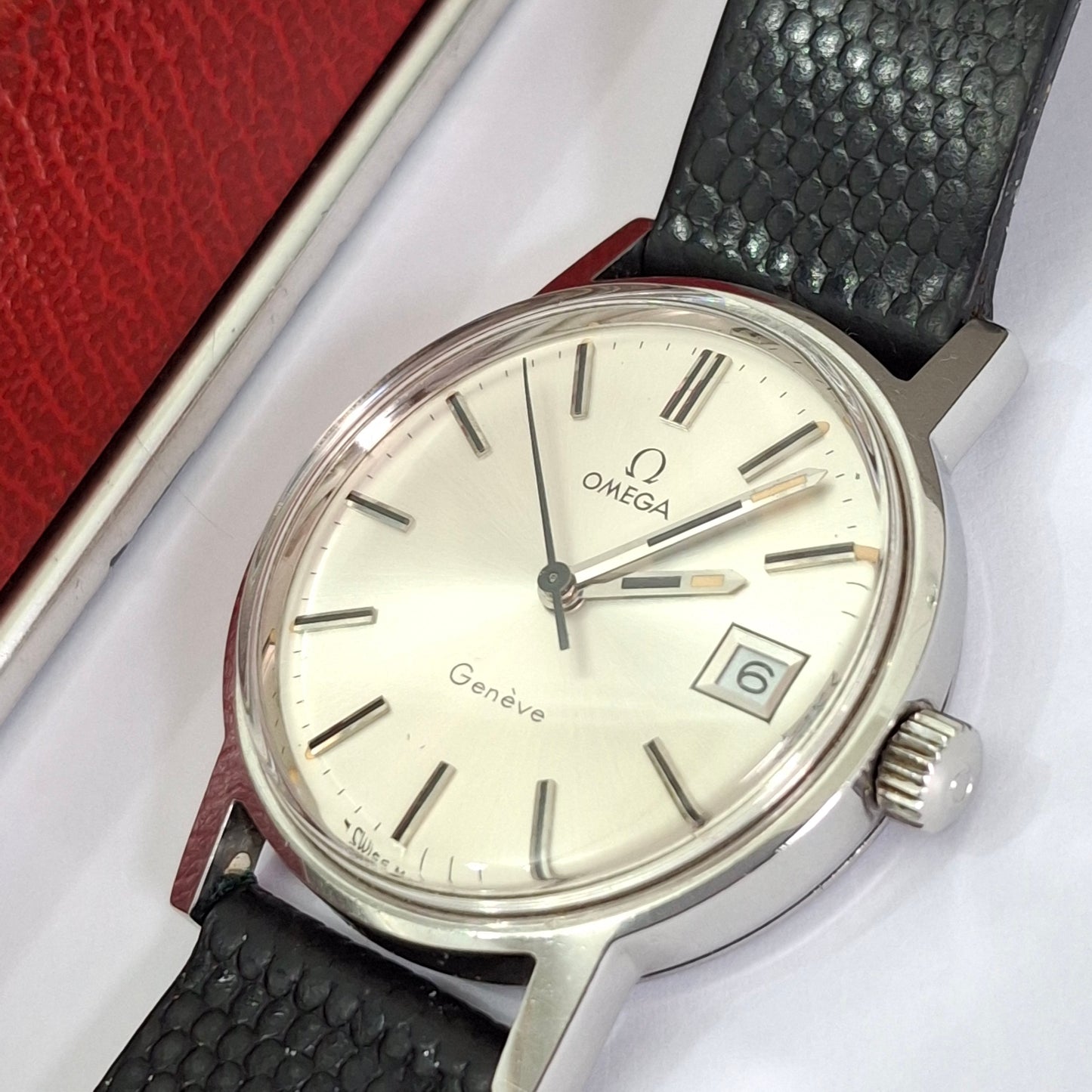 Vintage 1970s Omega Geneve Swiss Made Manual Wristwatch
