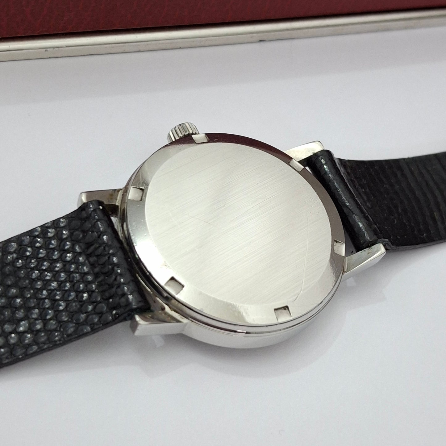 Vintage 1970s Omega Geneve Swiss Made Manual Wristwatch