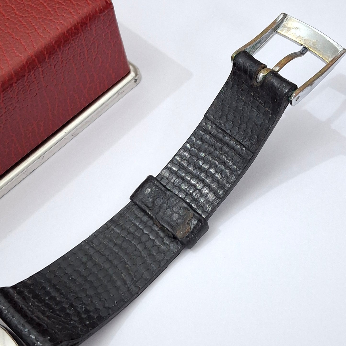 Vintage 1970s Omega Geneve Swiss Made Manual Wristwatch