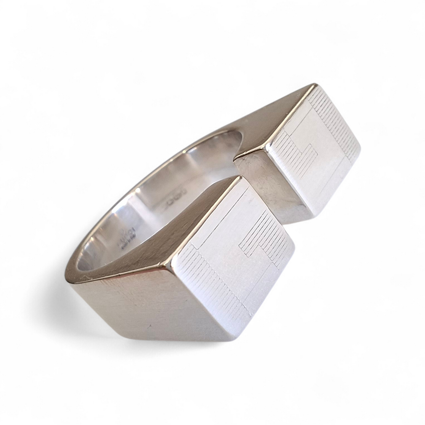 Gucci Solid Silver Ring with Original Box