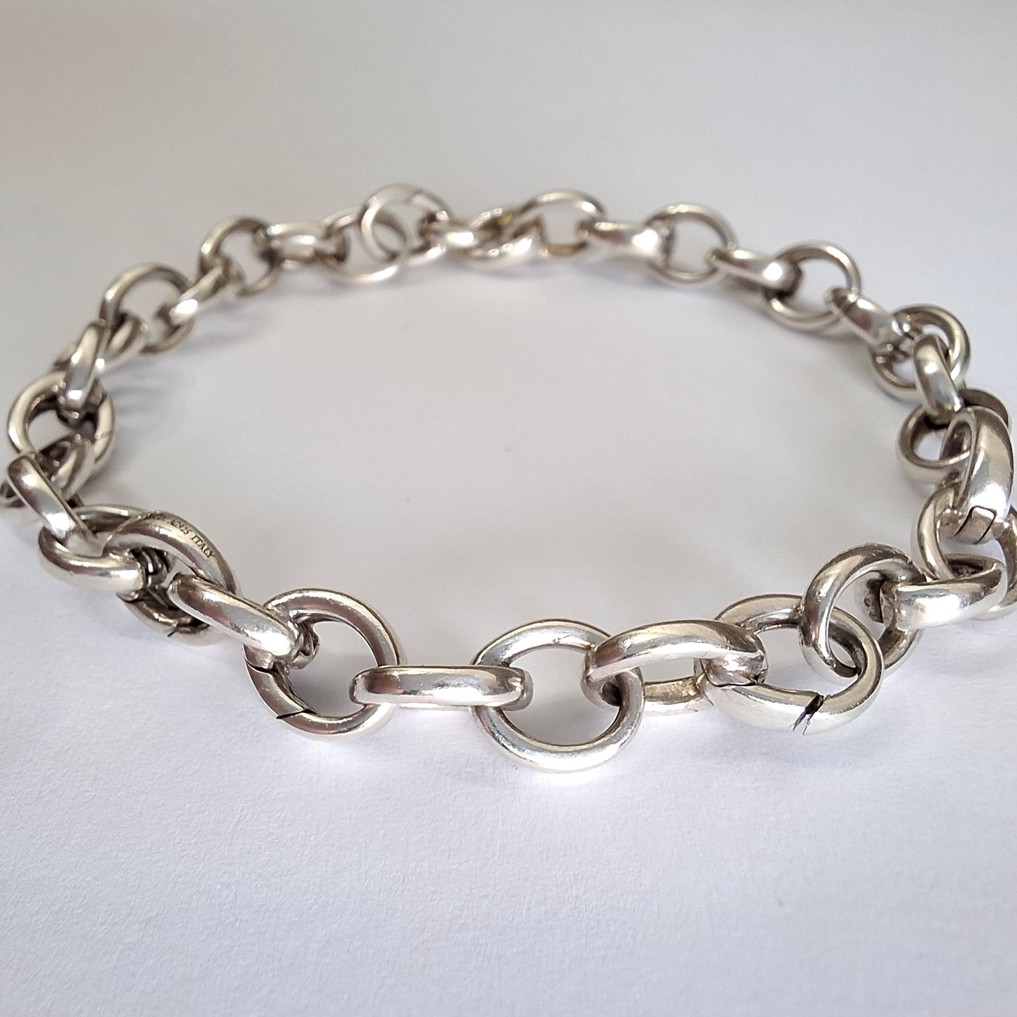 Tiffany & Co Sterling Silver Oval Link Clasping Bracelet with Opening Links for Charms