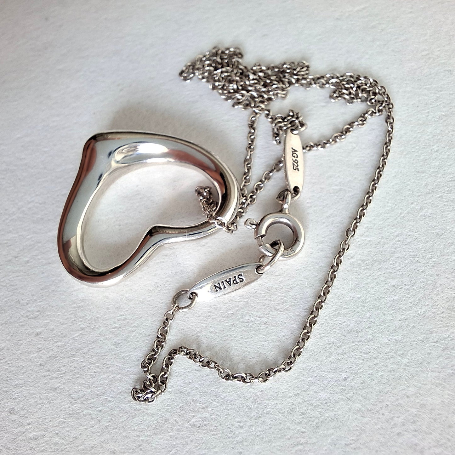 Tiffany & Co Elsa Peretti Design Open Heart Pendant Necklace in Sterling Silver