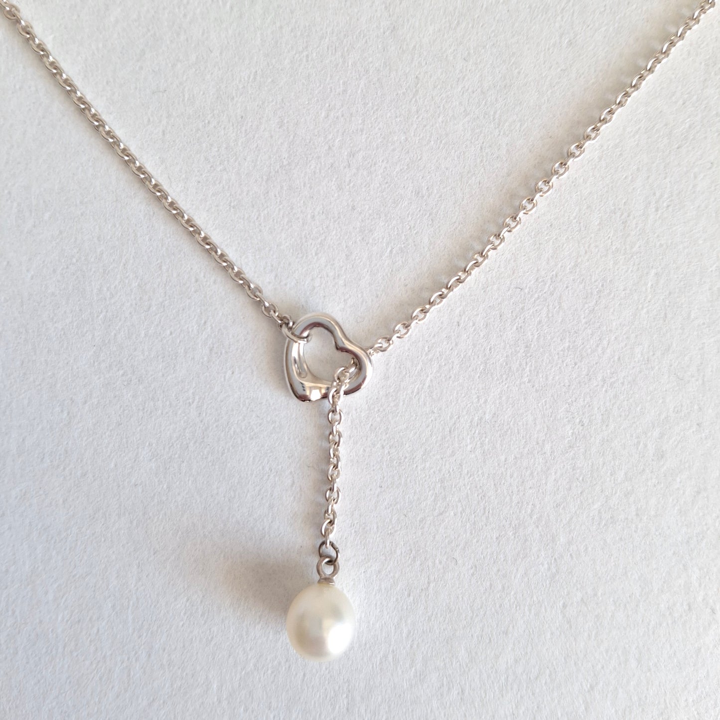 Tiffany & Co. Elsa Peretti Design Open Heart Lariat Necklace in Silver with a Pearl