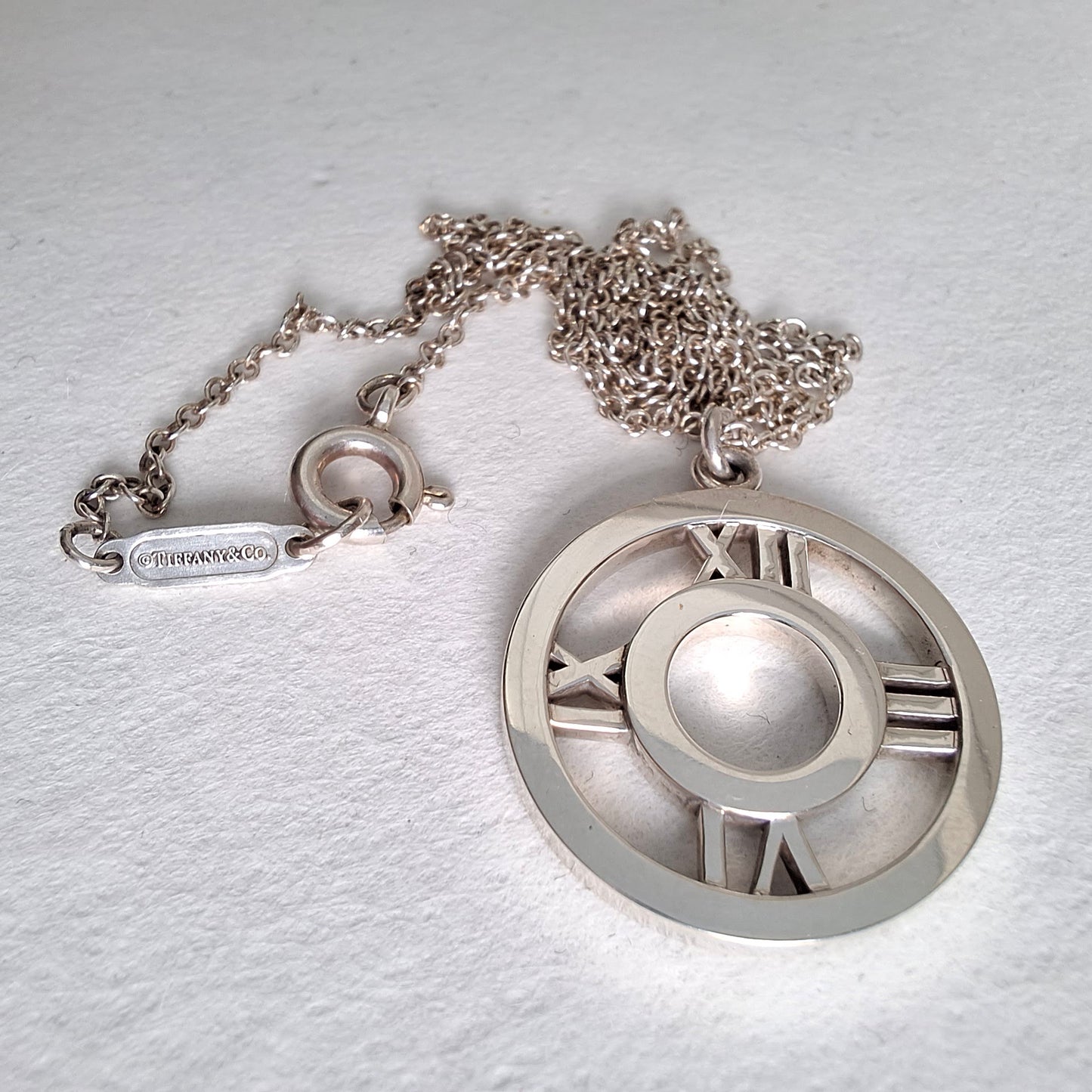 Vintage Tiffany & Co Round Atlas Pendant Necklace in 925 Sterling Silver