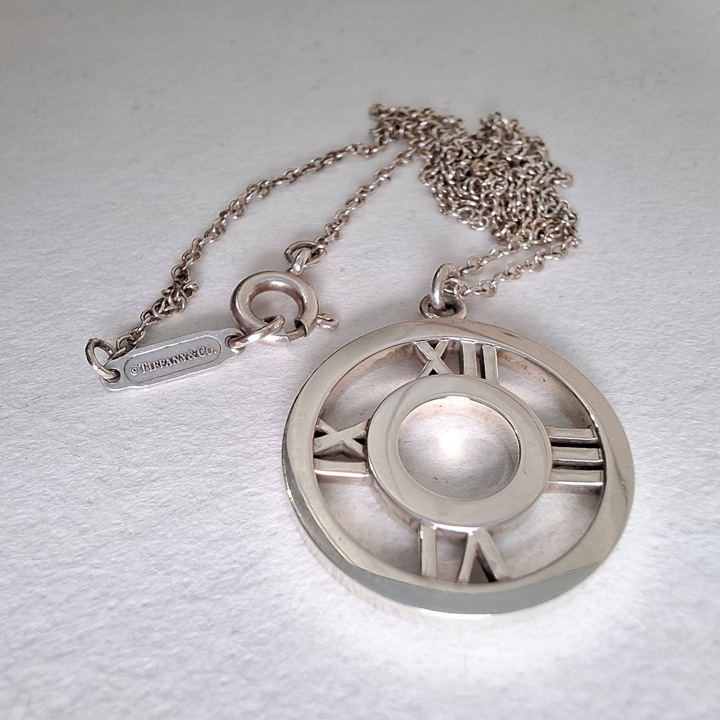 Vintage Tiffany & Co Round Atlas Pendant Necklace in 925 Sterling Silver