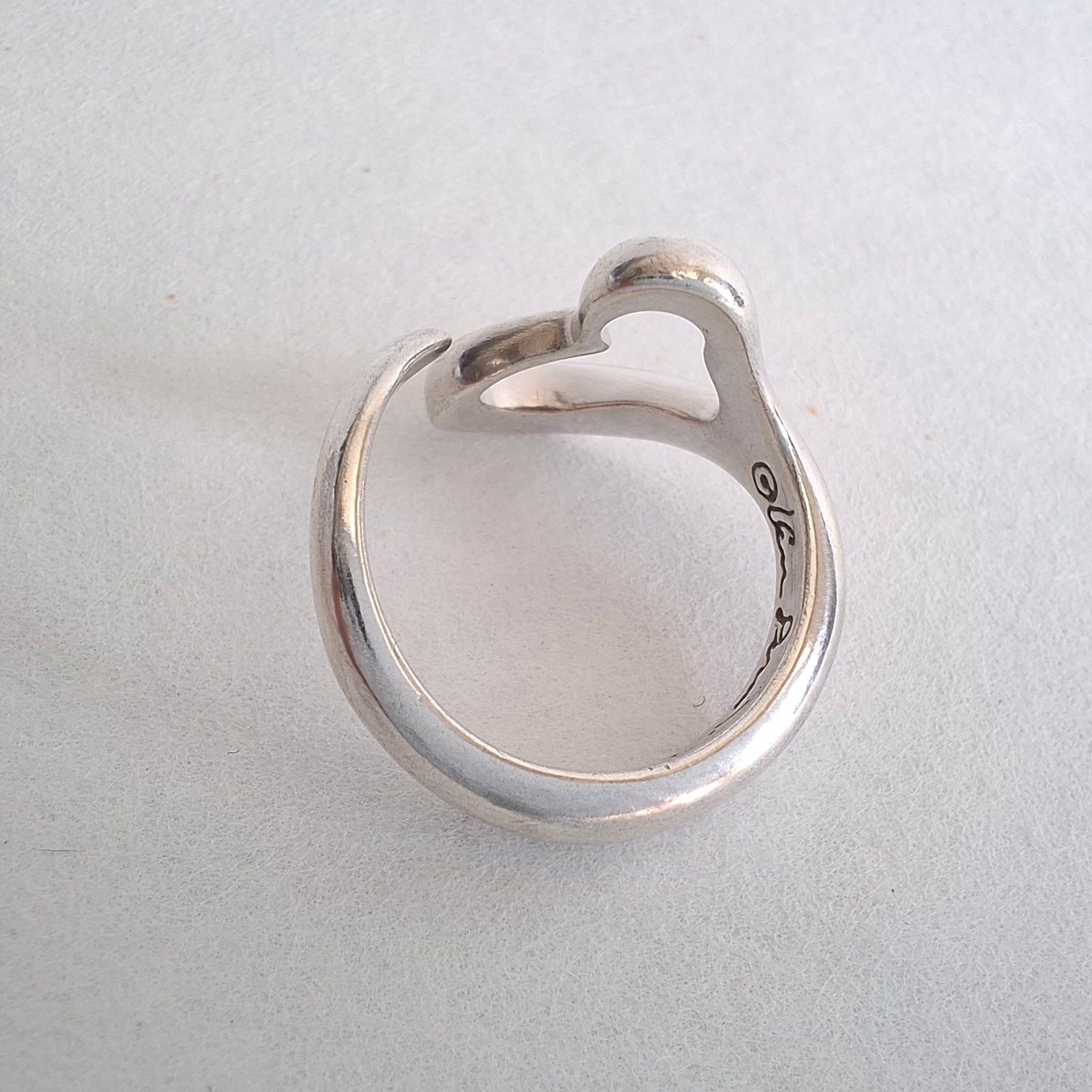 Vintage Tiffany & Co Elsa Peretti Design Open Heart Ring in 925 Sterling Silver