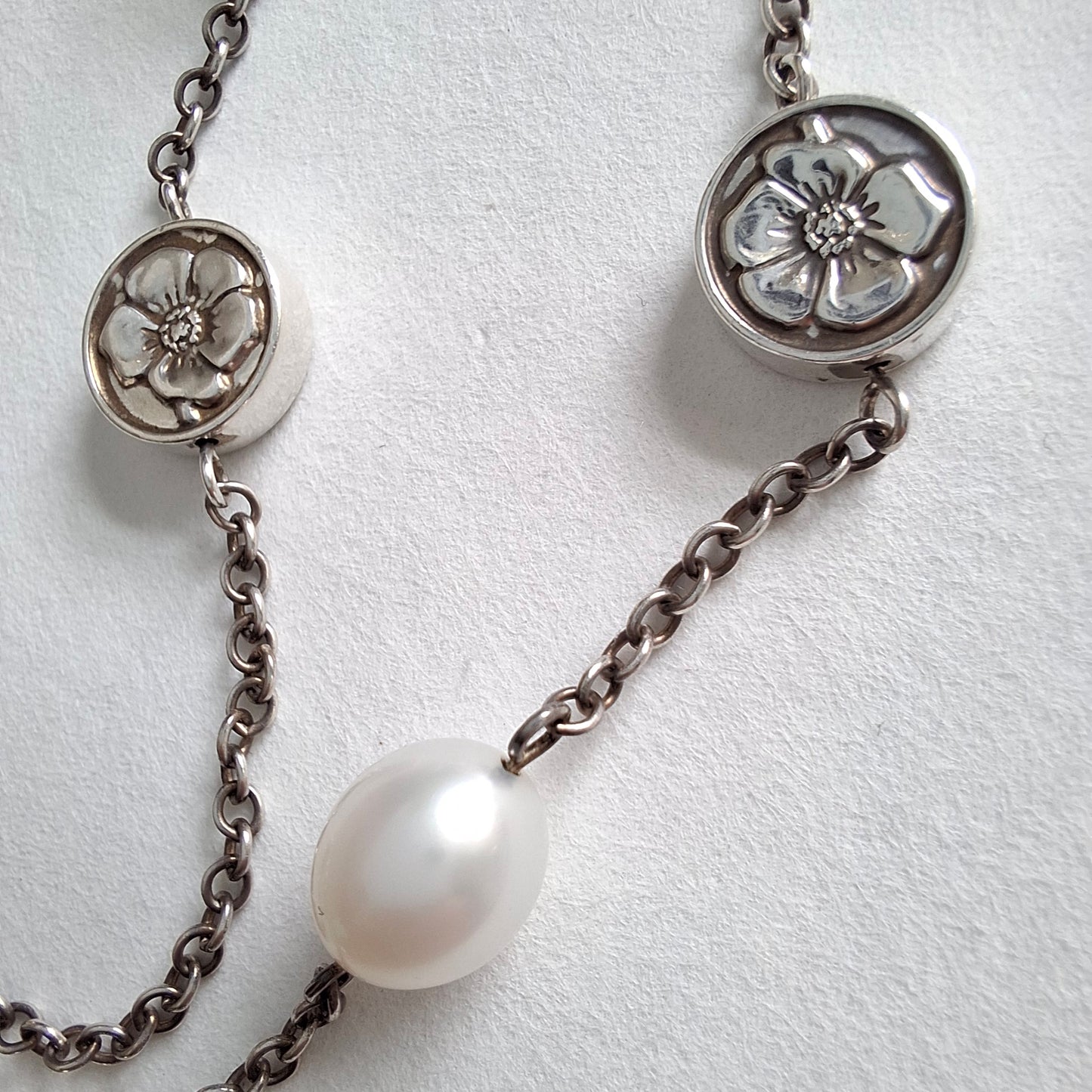 Tiffany & Co Pearl and Silver Necklace in Hallmarked Sterling Silver