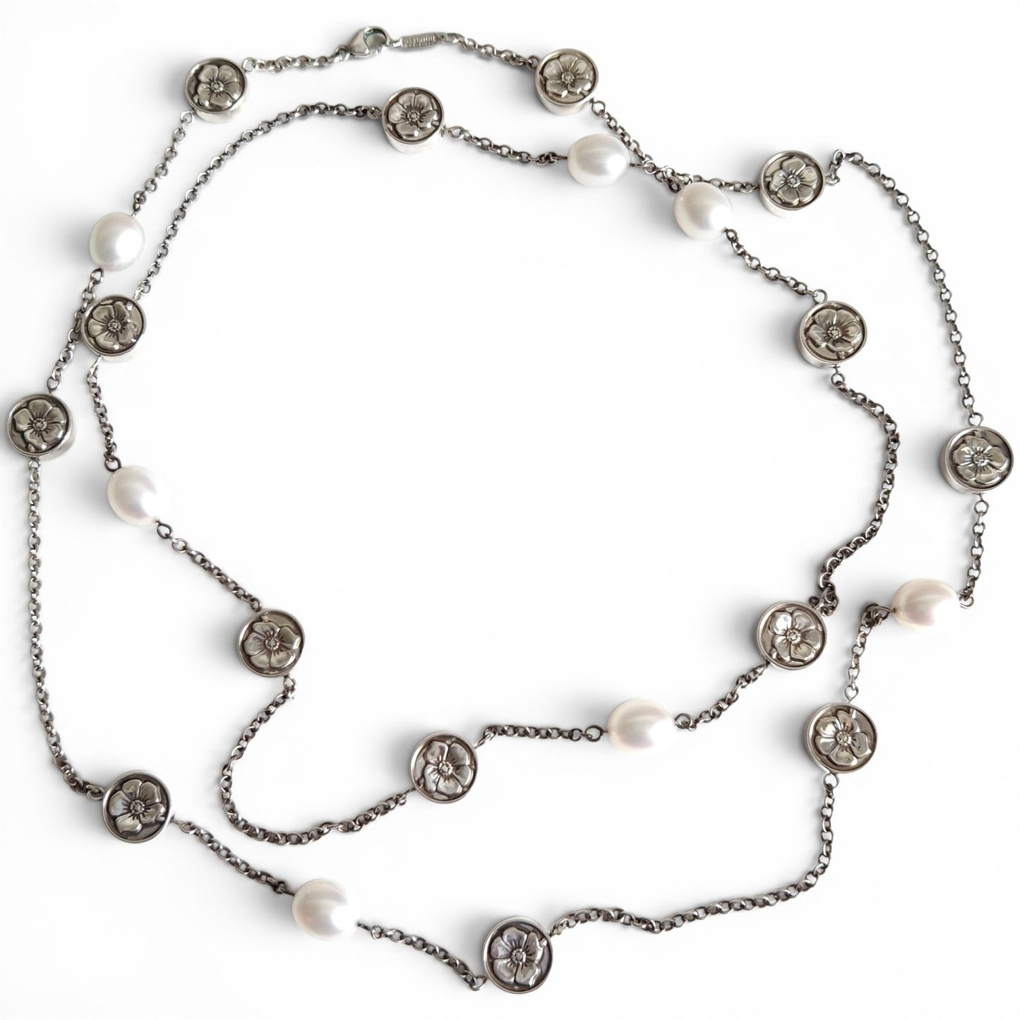 Tiffany & Co Pearl and Silver Necklace in Hallmarked Sterling Silver