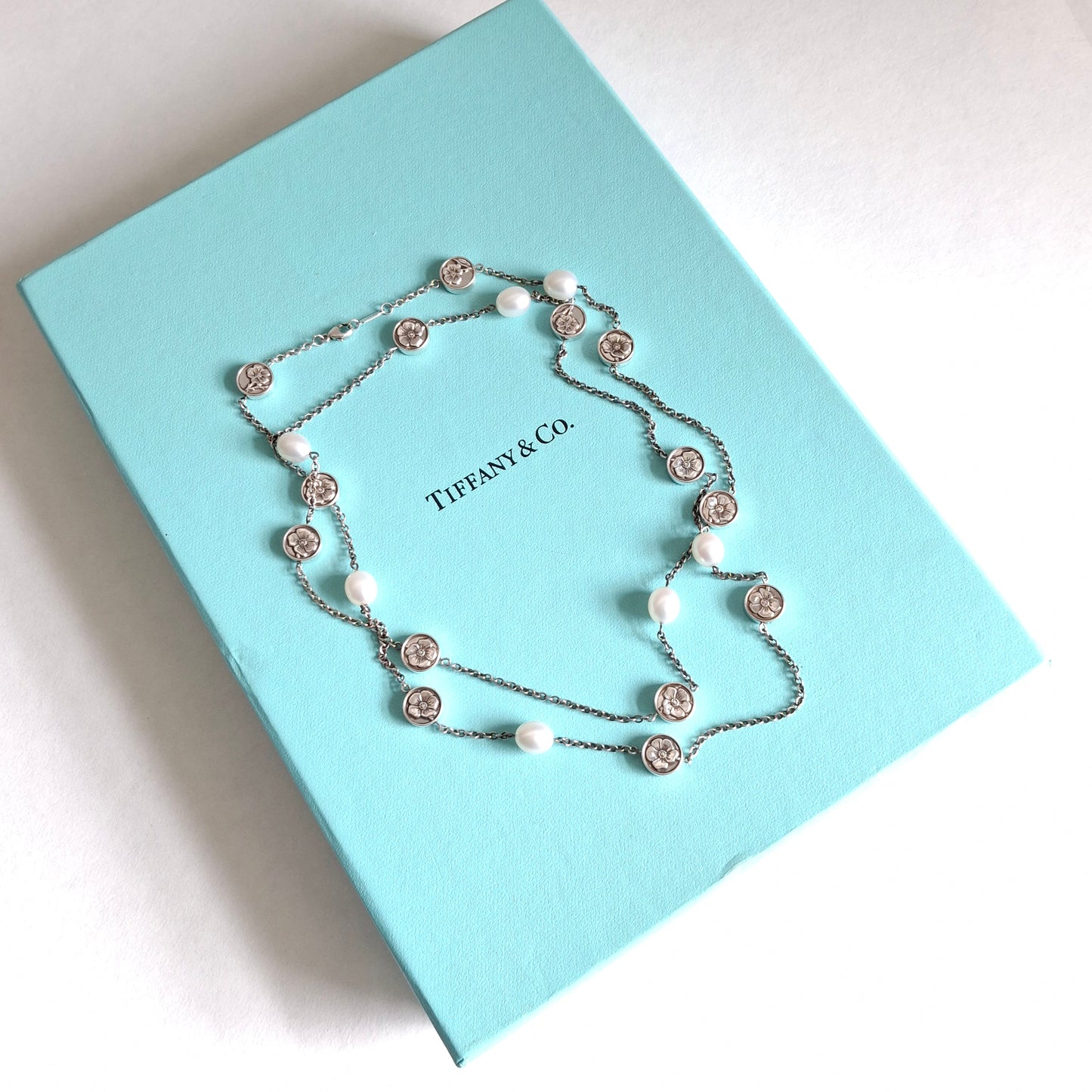 Tiffany & Co Pearl and Silver Necklace in Hallmarked Sterling Silver