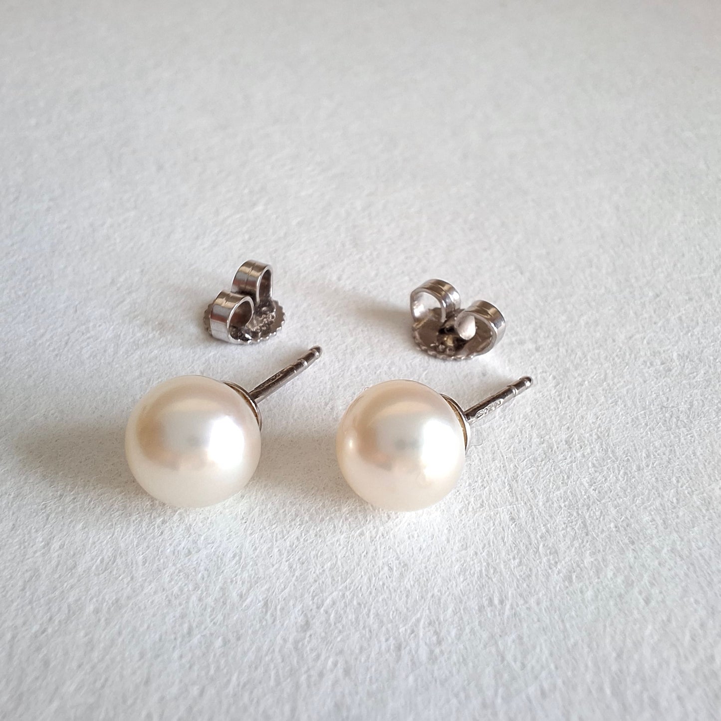 Vintage Tiffany & Co Hallmarked 18k White Gold Cultured Pearl Earrings