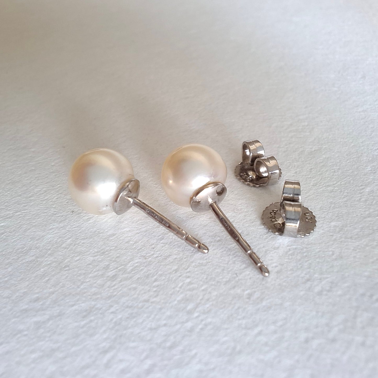 Vintage Tiffany & Co Hallmarked 18k White Gold Cultured Pearl Earrings