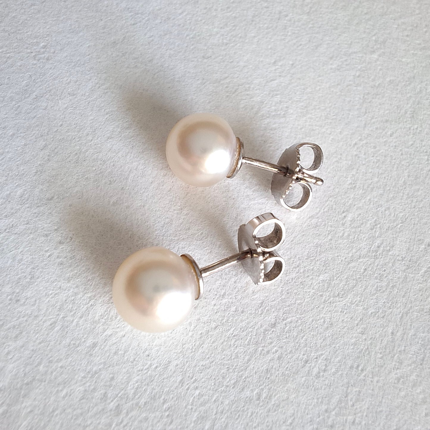 Vintage Tiffany & Co Hallmarked 18k White Gold Cultured Pearl Earrings