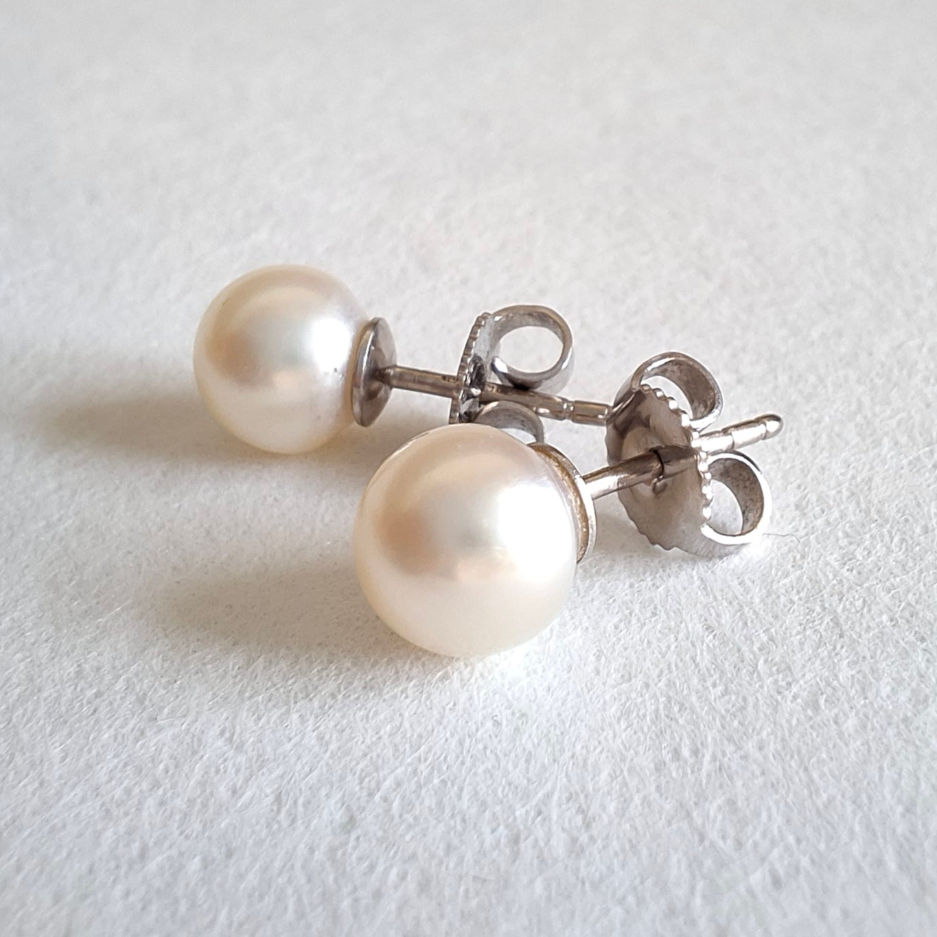 Vintage Tiffany & Co Hallmarked 18k White Gold Cultured Pearl Earrings