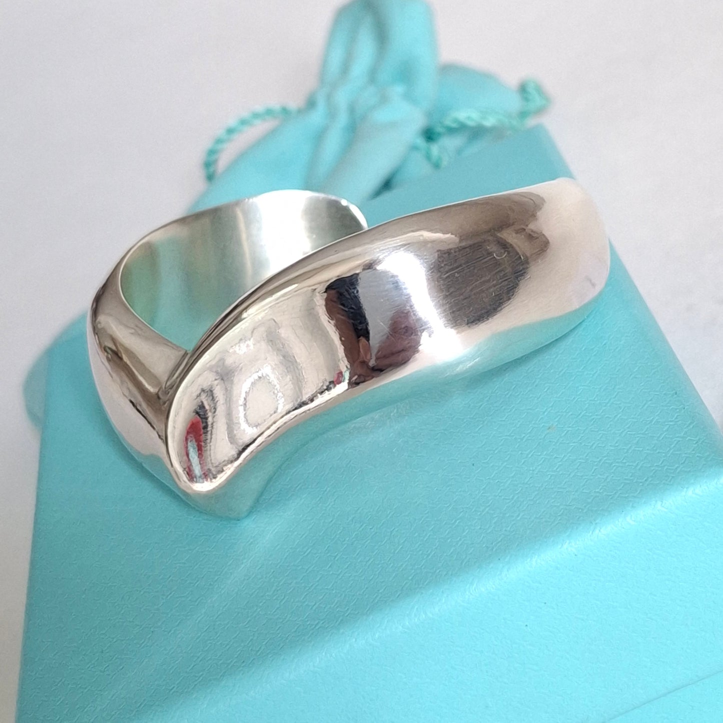 Elsa Peretti Tiffany & Co Wing Cuff Bracelet in Hallmarked 925 Sterling Silver