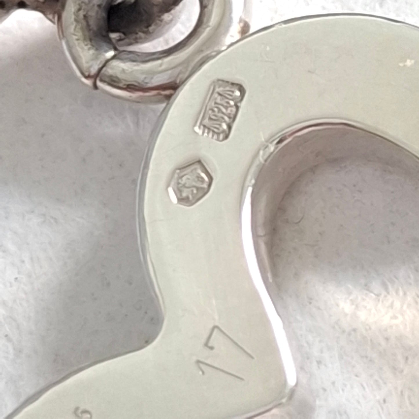 Gucci Love Heart Toggle Clasp Boule Bracelet in Hallmarked Sterling Silver Size 17