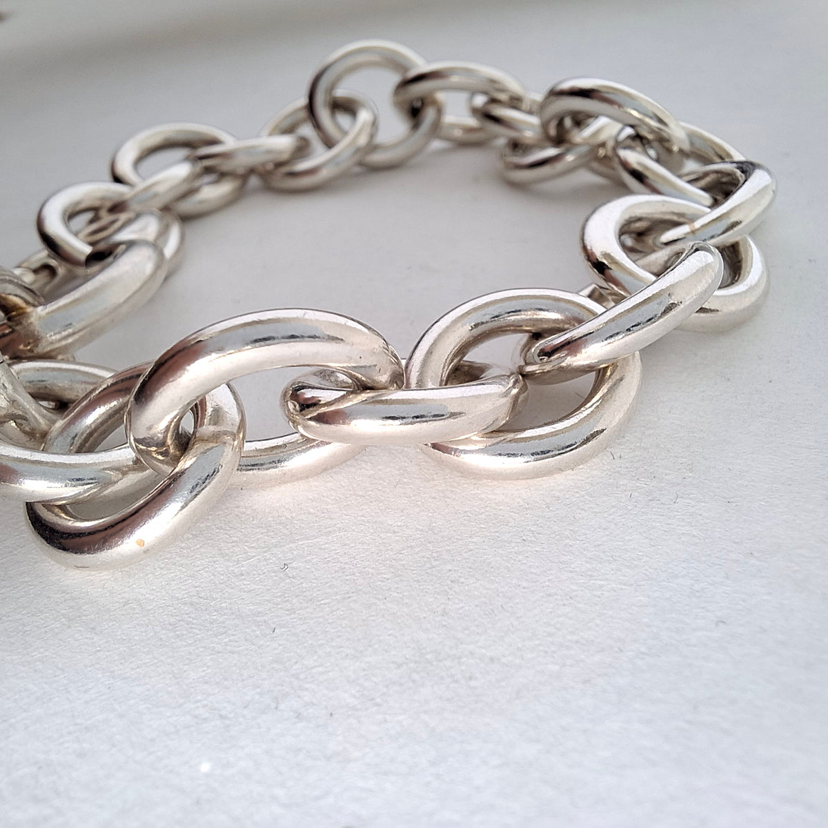 Tiffany & Co Sterling Silber Open Heart Love Lock Herzverschluss Armband mit großen 14mm Kettengliedern