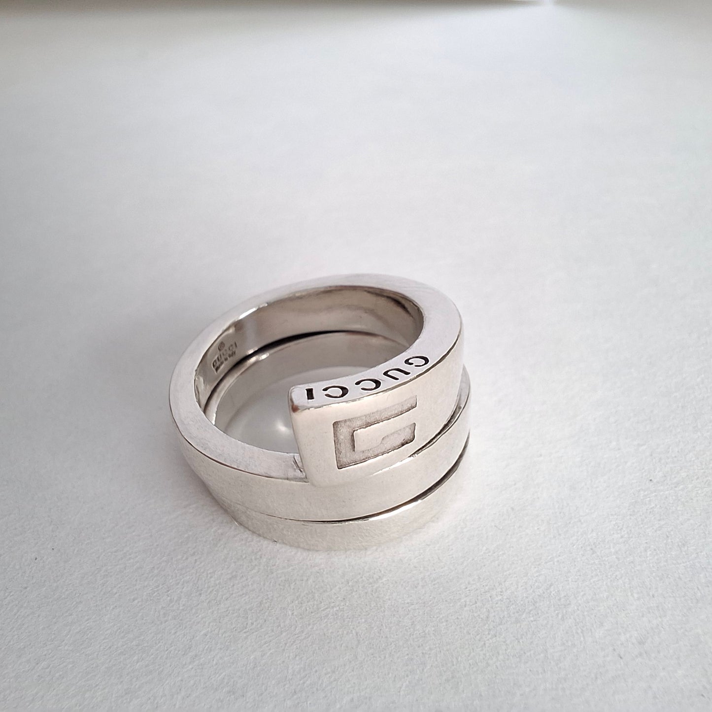 Vintage Gucci Markenzeichen Logo Spiralring aus punziertem Sterlingsilber UK Größe J US Größe 5
