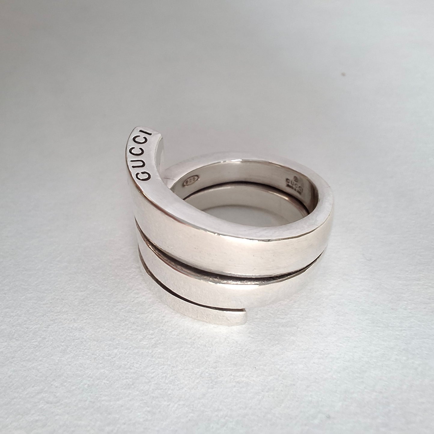 Vintage Gucci Markenzeichen Logo Spiralring aus punziertem Sterlingsilber UK Größe J US Größe 5