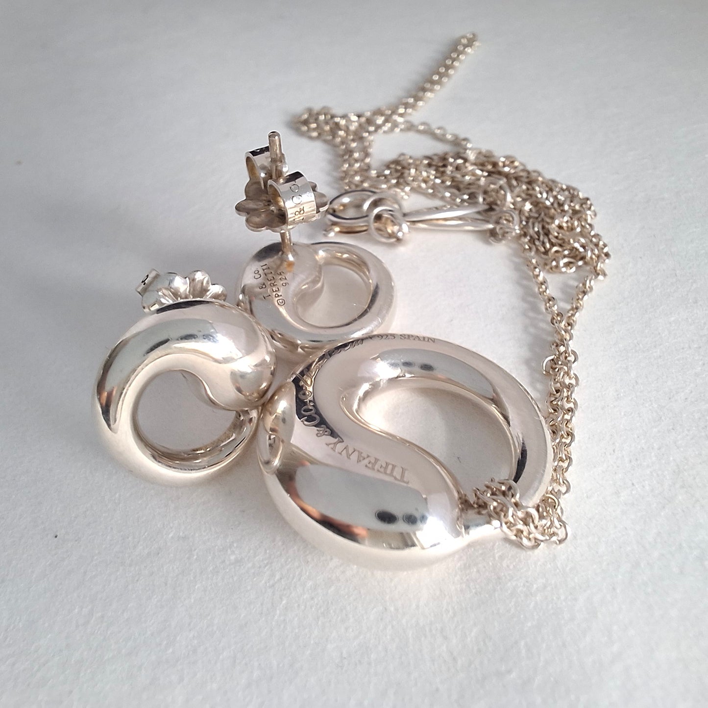 Tiffany & Co Elsa Peretti Design Eternal Circle Necklace and Earrings Set with original receipt from Tiffany Bond Street