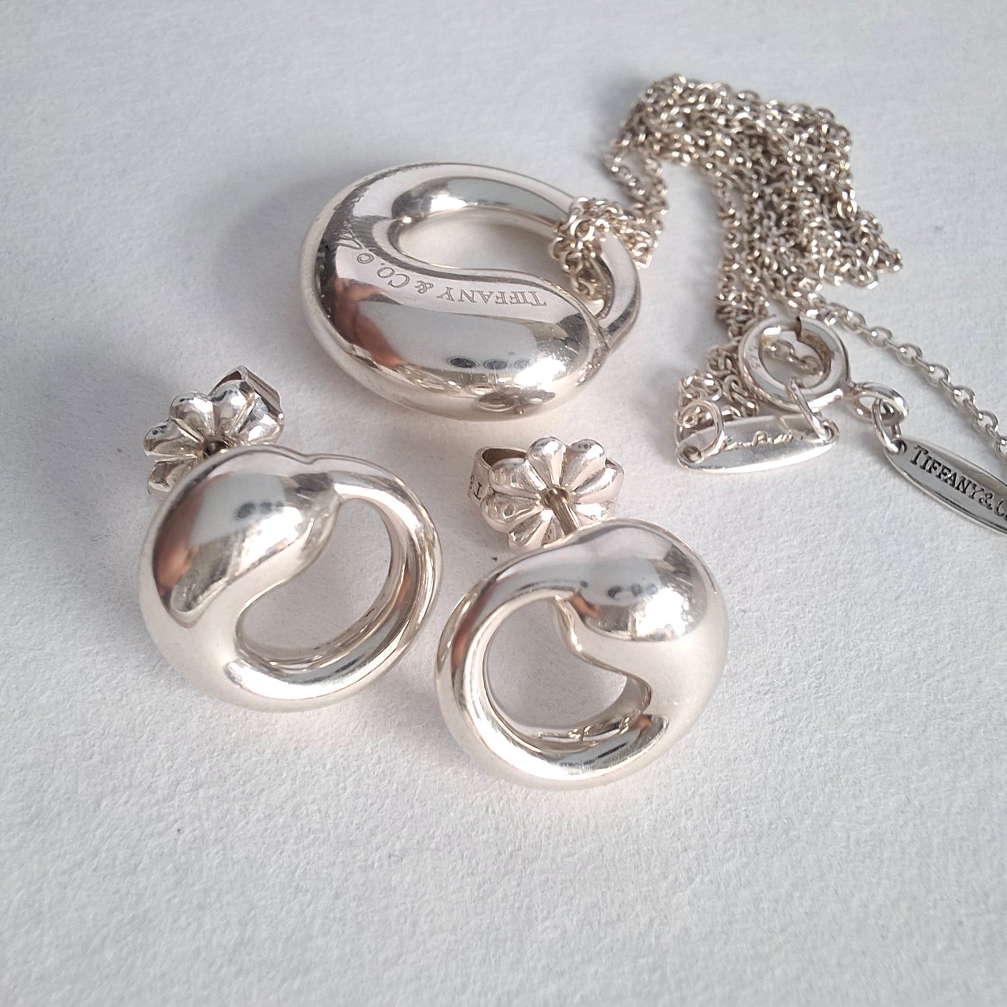 Tiffany & Co Elsa Peretti Design Eternal Circle Necklace and Earrings Set with original receipt from Tiffany Bond Street