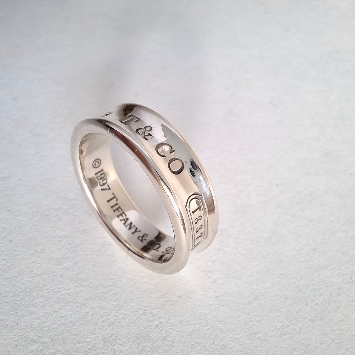 Vintage Tiffany & Co 1837 Medium Band Ring in Sterling Silver UK size V - US 10 3/4