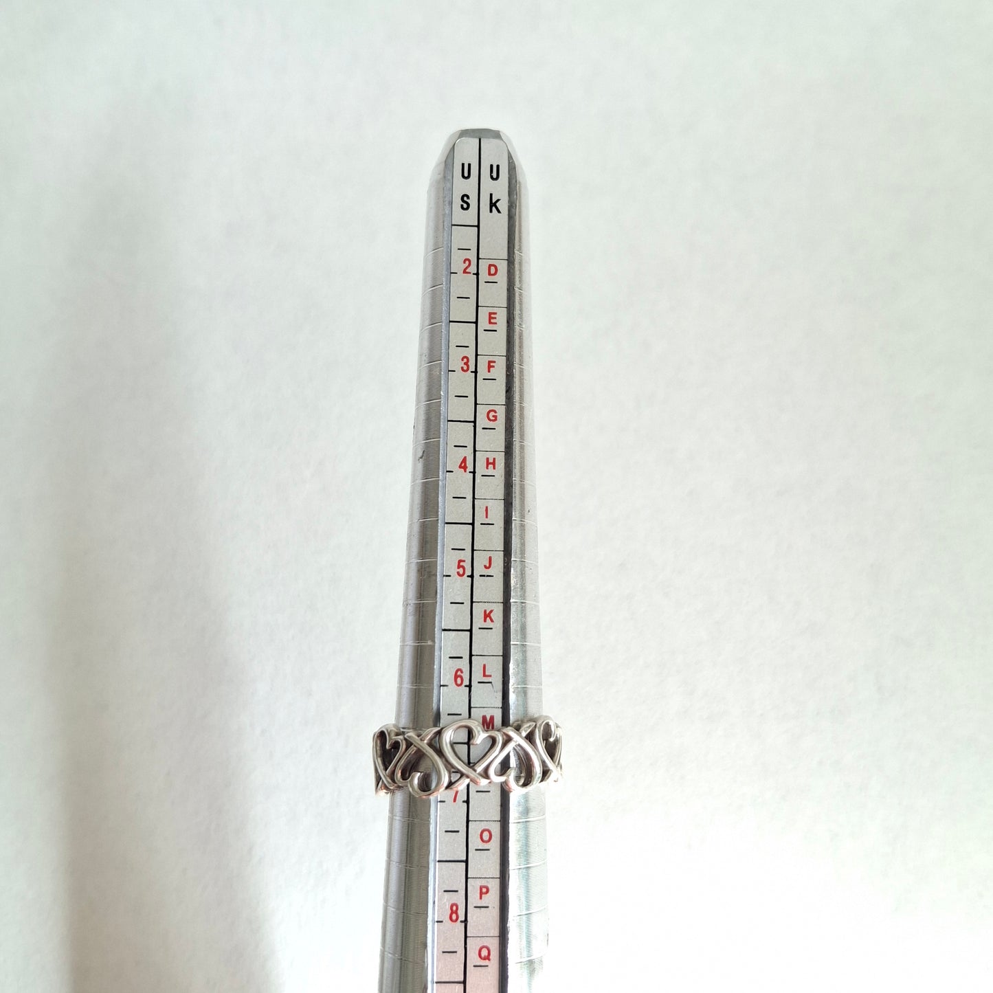 Tiffany & Co Paloma Picasso 8mm Loving Hearts Eternity Ring