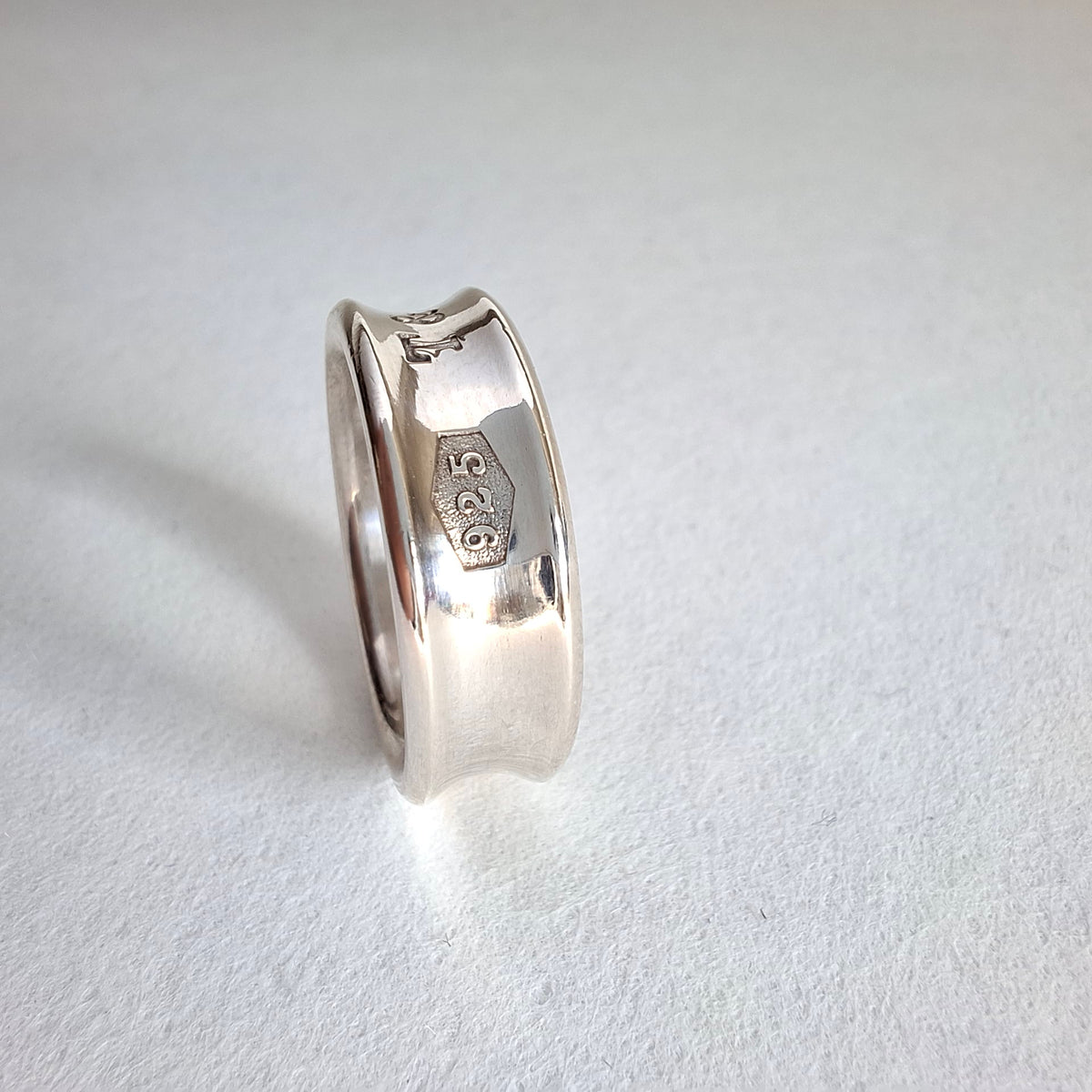 Vintage Tiffany & Co 1837 Medium Band Ring in Sterling Silver