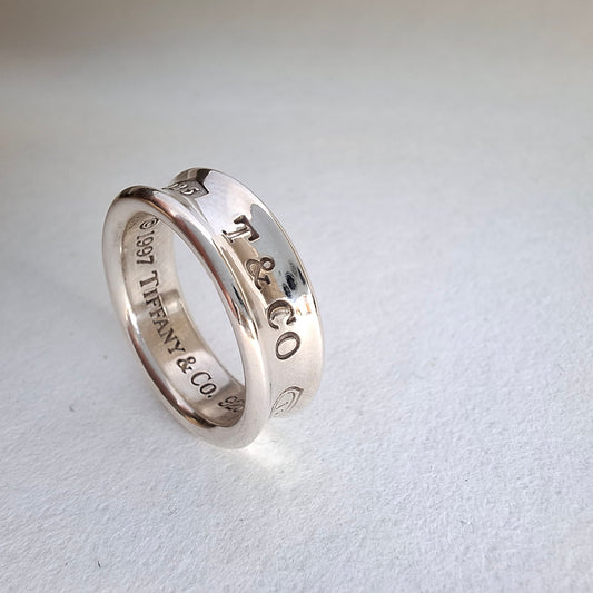 Vintage Tiffany & Co 1837 Medium Band Ring in Sterling Silver
